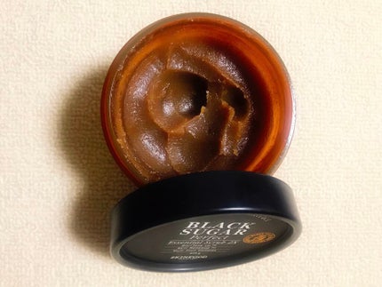 ブラックシュガー パーフェクト エッセンシャル スクラブ2X/SKINFOOD/洗い流すパック・マスクを使ったクチコミ(2枚目)