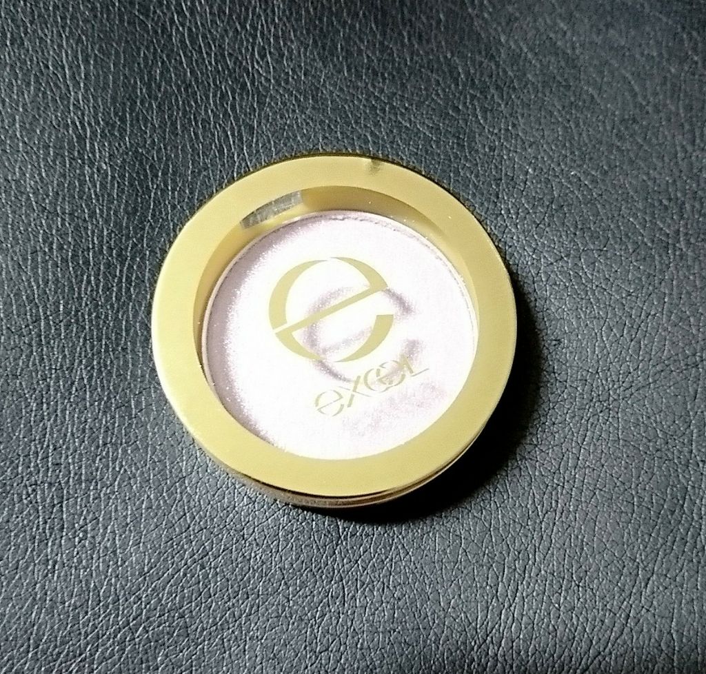 シャイニーシャドウ N/excel/単色アイシャドウを使ったクチコミ（1枚目）