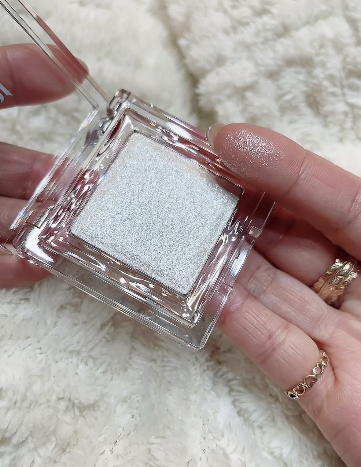 ハイライター Diamond Veil/Glint/パウダーハイライトを使ったクチコミ（3枚目）