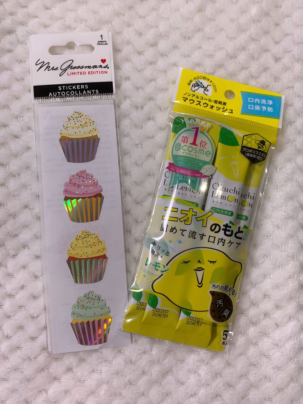 PLAZA購入品


ルミネカード10％オフ期間だったので行ってきました。


○可愛いカップケーキのシール
無印のノートを愛用しているのですが、表紙がシンプルすぎて寂しかったので貼ろうと思って買いました。めっちゃ可愛いです♡


○オクチ