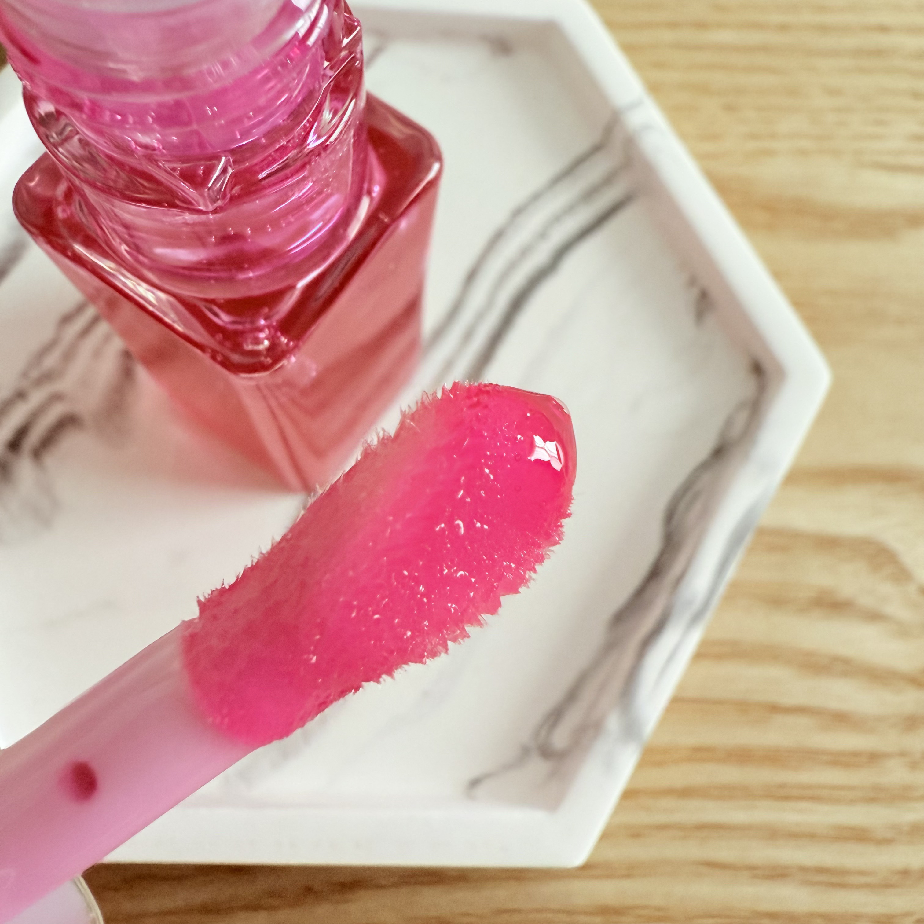 キスキス ビー グロウ オイル/GUERLAIN/リップグロスを使ったクチコミ（2枚目）