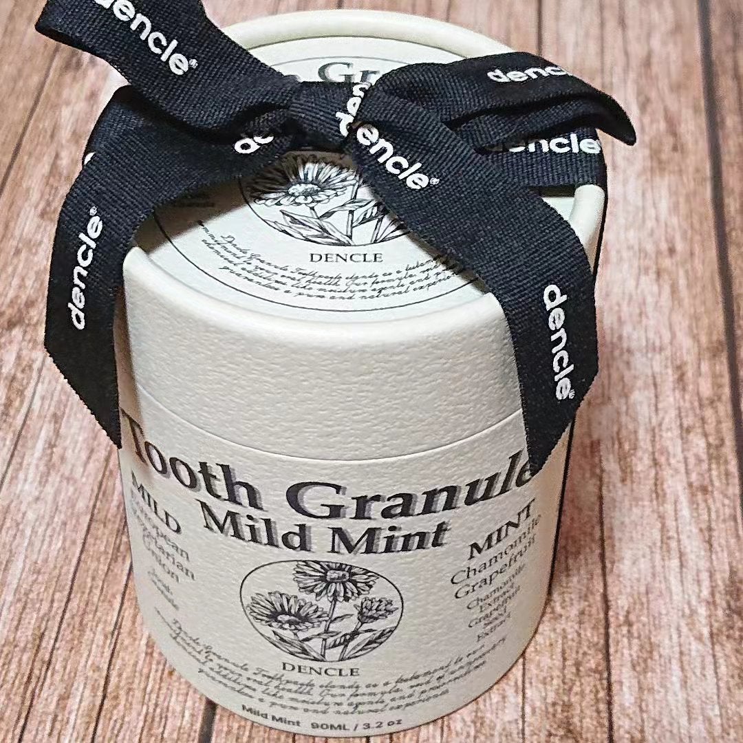 楠原諒子 on LIPS 「パケおしゃれ過ぎ💎これ……、歯磨き粉なんです😮DENCLE(デ..」(4枚目)