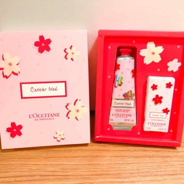 L'OCCITANE チェリープリズム ハンドクリームのクチコミ「ロクシタンが毎年春に出している桜のハンドクリームです🌸

毎年楽しみにしているのですが、久しぶ.....」（1枚目）