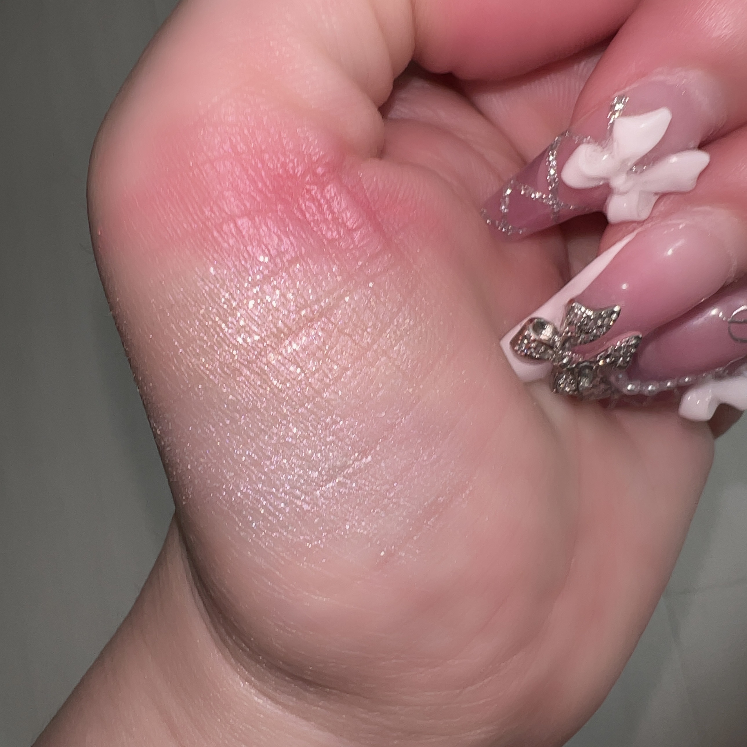 スモール アイシャドウ スシ フラワー/M・A・C/単色アイシャドウを使ったクチコミ（2枚目）