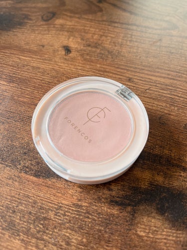 Forencos
BARE BLUSHER / 05lovelorn
フォレンコスの血色感チーク

このアイテムは
テクニック要らずで
赤ちゃんのような優しい頬の色味を演出！

透明感のあるメイクをしたい方や
チークを濃くしてしまいがちの方は
このアイテムが解決してくれます！

塗り重ねても重くならず
ほんのりと色付いてくれるので
おすすめです◎

見たまま発色なのが嬉しいところ。
5色展開なので、自分の肌に合う色を
探せそうですね！

流行りの白湯メイクに
取り入れてみてはいかがでしょうか？

＃チーク＃韓国メイク＃白湯メイク
＃FORENCOS＃フォレンコス
＃コスメ＃透明感＃韓国コスメ＃ナチュラルメイクの画像 その0