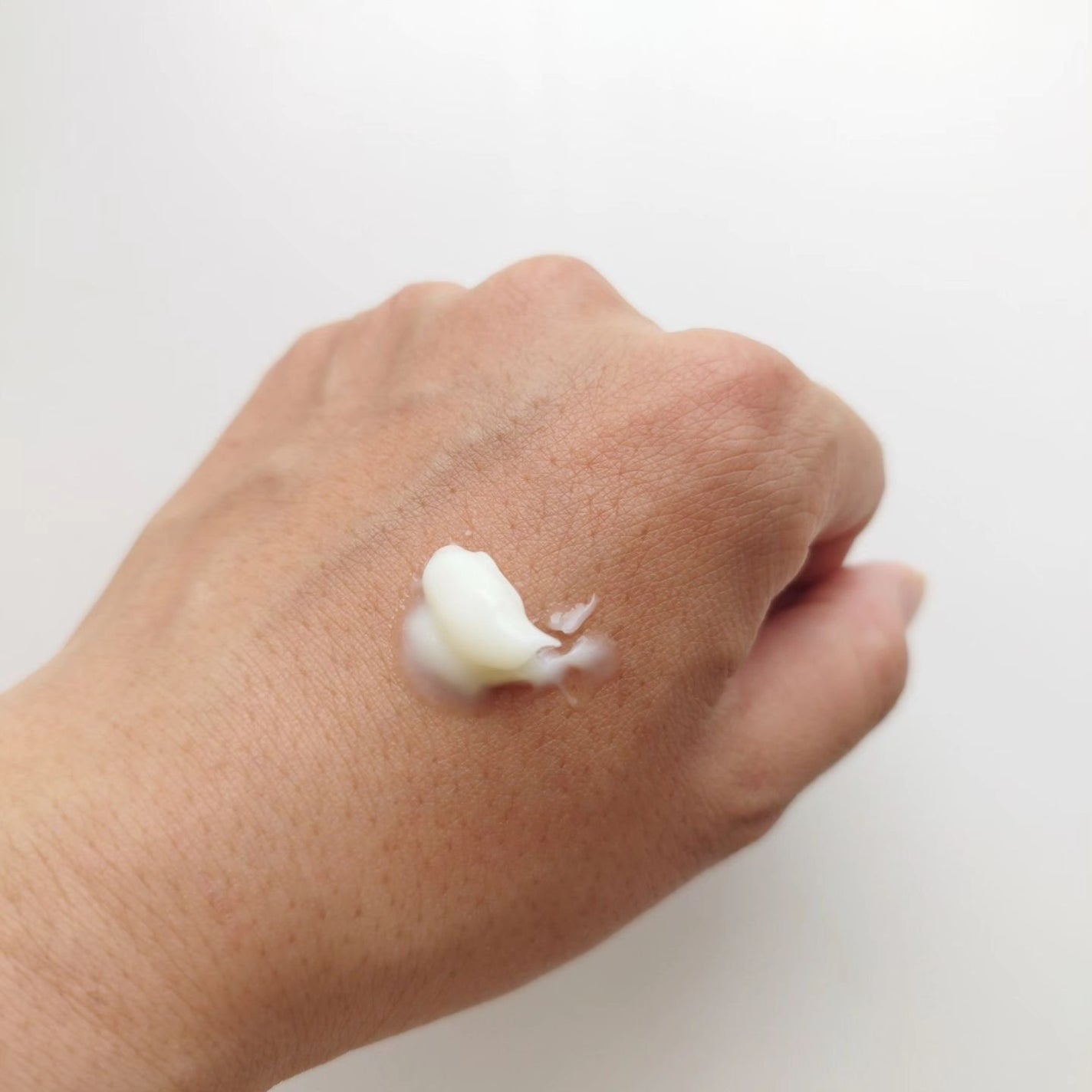 5番 白玉グルタチオンCメラゼロクリーム/numbuzin/フェイスクリームを使ったクチコミ(5枚目)