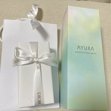 AYURA　メディテーションバスt


友人から誕プレで🎁
何回か自分で買っているこの入浴剤の1番大きいサイズを🥲✨

本当に香りが大好きすぎて、めちゃくちゃ癒されます✨
森林浴!って感じですが、木の匂