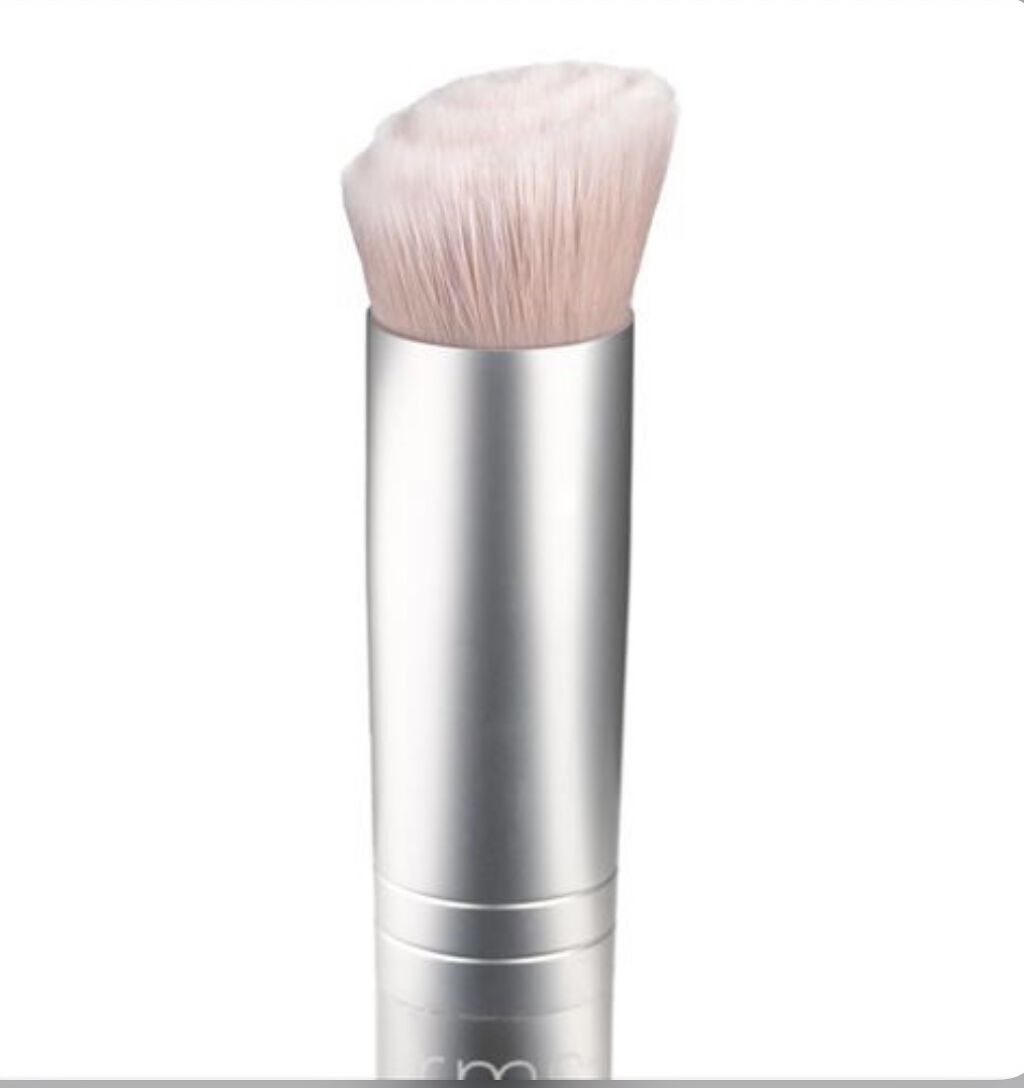 ファンデーションブラシ/rms beauty/メイクブラシを使ったクチコミ（3枚目）