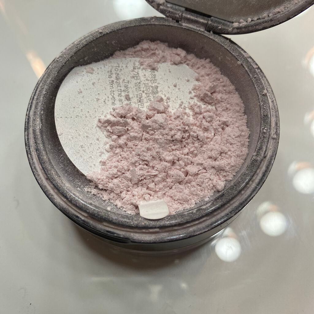 エッセンシャルパウダーイルミネーター/JUNG SAEM MOOL/ルースパウダーを使ったクチコミ(2枚目)