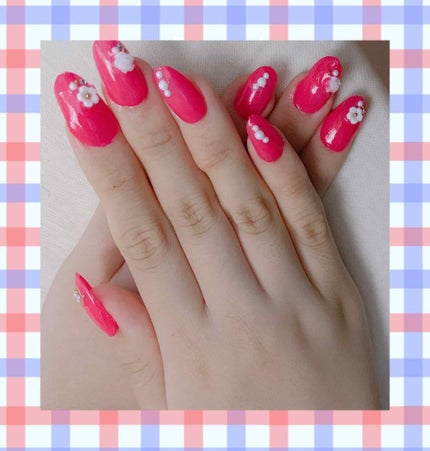 セリア 速乾トップコートのクチコミ「ATサロンネイルアナメル07番
重ね塗りをすると濃い色になります。
時短速乾 トップコート
.....」(1枚目)