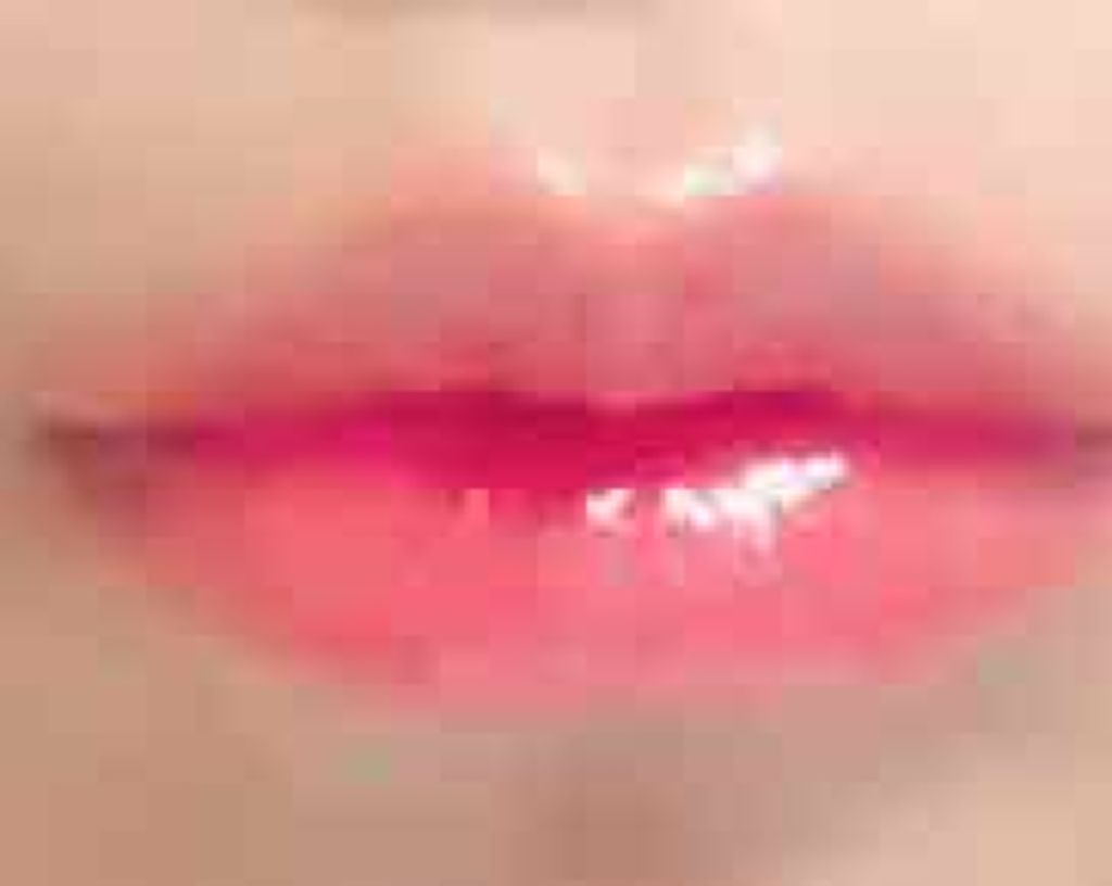 ユイルカレス/ロレアル パリ/リップグロスを使ったクチコミ（2枚目）