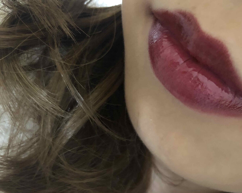 おすすめリップ
最近の私のおすすめリップちゃんでーす💄
あんまり使ってなかったMACのリップたちとともに使ってます❤️

1枚目
気分的に強めで行きたい時
💄MAC リップスティク　シン＋DIORマキシマイザー006ベリー
2枚目
落ち