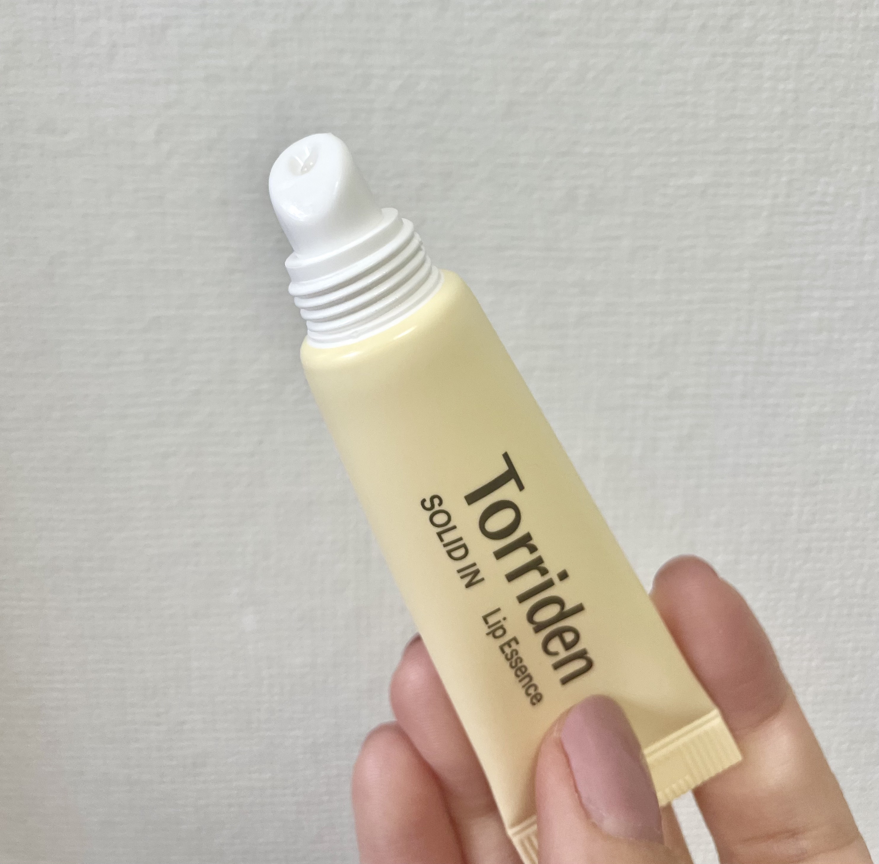 ソリッドイン リップエッセンス/Torriden/リップ美容液を使ったクチコミ（2枚目）