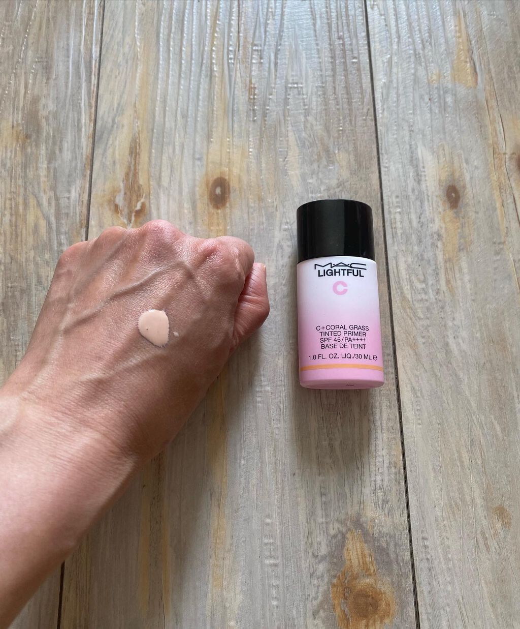 ライトフル Ｃ＋ティンティッド プライマーSPF45(PA++++)/M・A・C/化粧下地を使ったクチコミ（2枚目）
