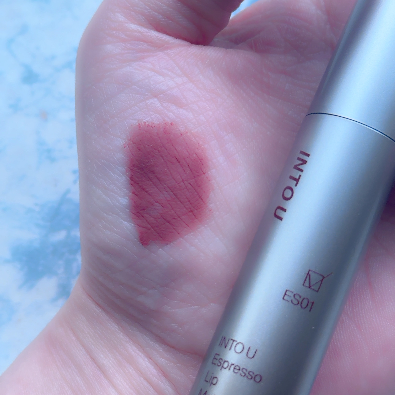 エスプレッソリップマット ES01 アインシュペナー/INTO U/口紅を使ったクチコミ（3枚目）