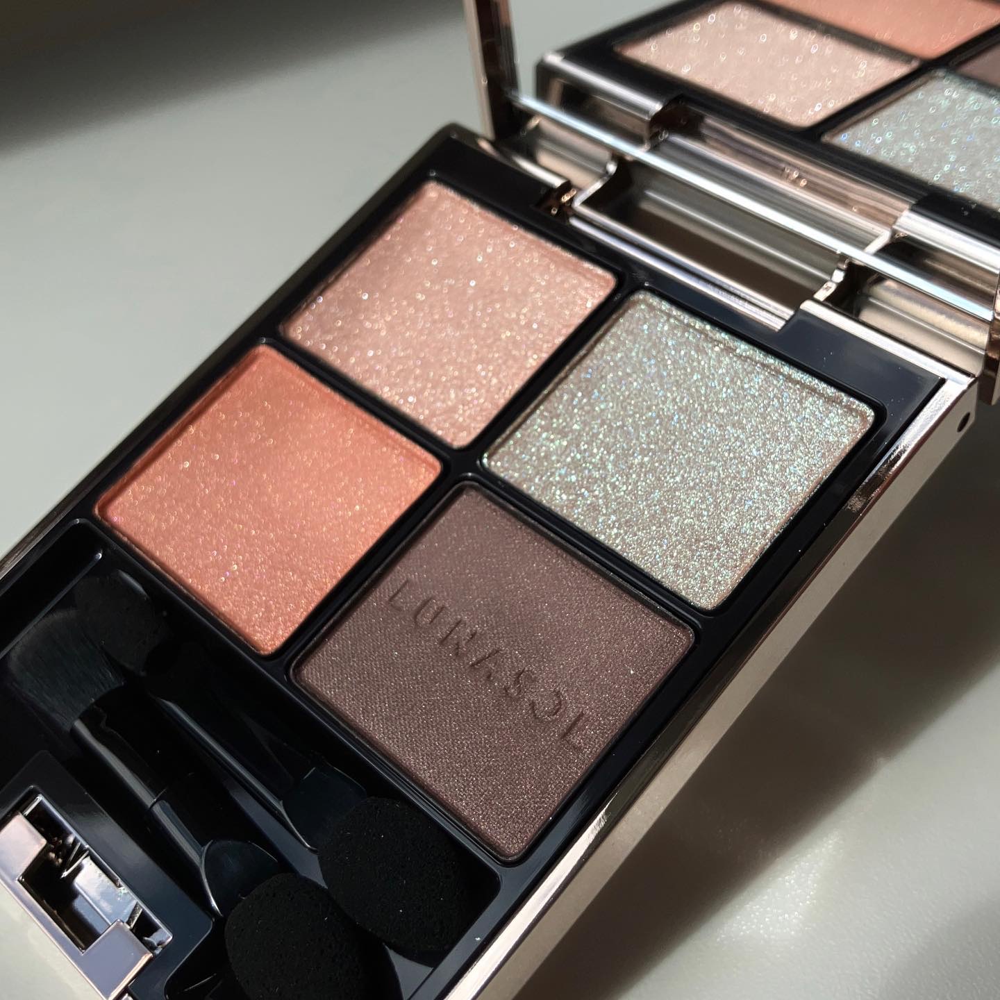 アイカラーレーション EX34 Gleaming Rise(店舗限定)/LUNASOL/アイシャドウパレットを使ったクチコミ（3枚目）