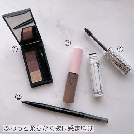 濱田あおい on LIPS 「..普段使っているアイブロウアイテム🤍自眉が濃いめなのでまゆげ..」(2枚目)