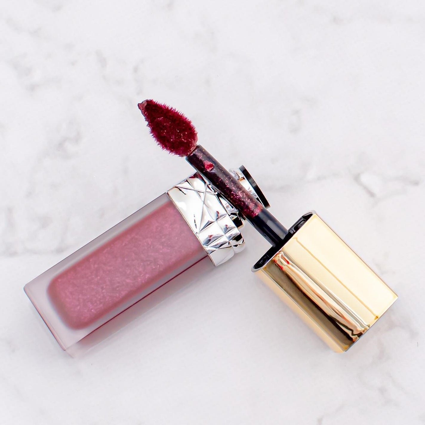 ルージュ ディオール フォーエヴァー リキッド シークイン(クリスマス コレクション 2024 限定品)/Dior/口紅・グロス・リップライナー・リップケアを使ったクチコミ(2枚目)