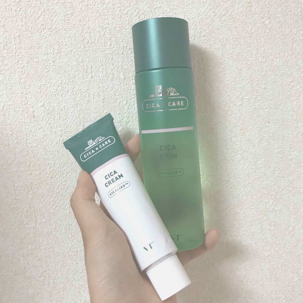 スキンケアグッズ𓈒𓏸


韓国の化粧品売り場がたくさんあるところで、韓国人の店員さんにニキビに効くスキンケアグッズを尋ねたところこちらをおすすめされました( ˊ͈ ˙̫ˋ͈)

まだ使い続け途中ですが、クリーム塗った後じわじわ温まってく