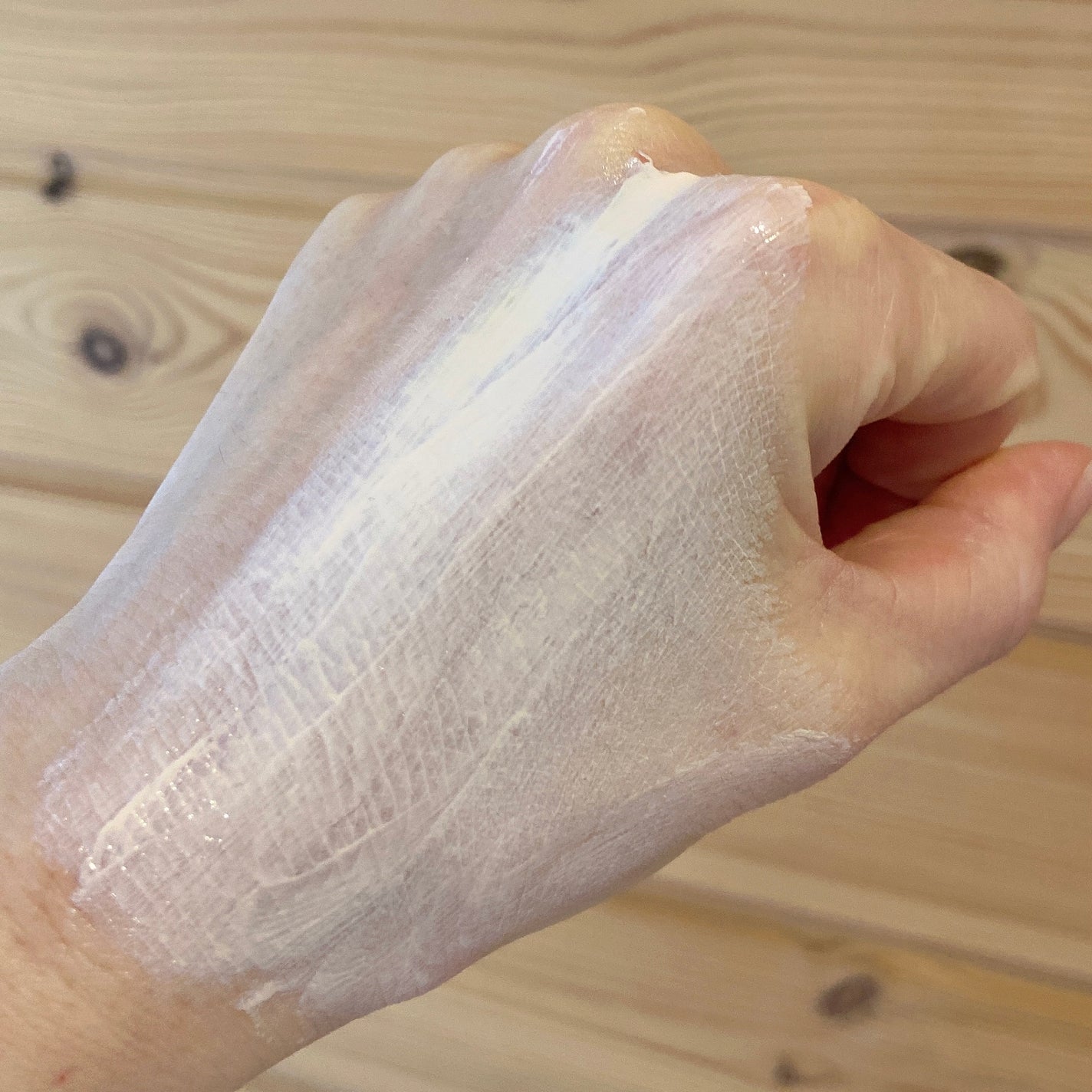 リペア&バランス スキンケアUVベース<トーンアップローズ>/Repair&Balance/日焼け止めクリームを使ったクチコミ(3枚目)