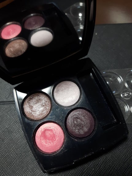 レ キャトル オンブル/CHANEL/アイシャドウパレットを使ったクチコミ(2枚目)