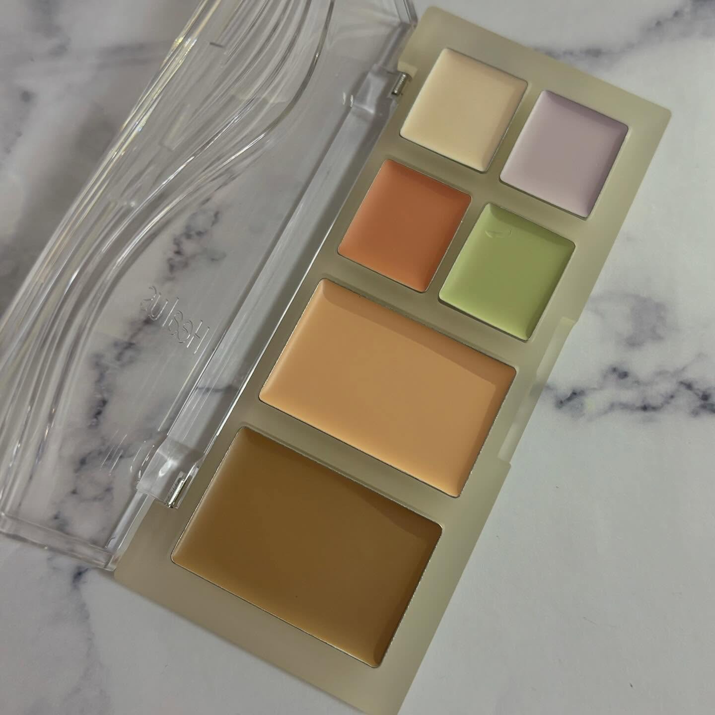 ブリージングコンシーラーパレット/Healus/パレットコンシーラーを使ったクチコミ（3枚目）