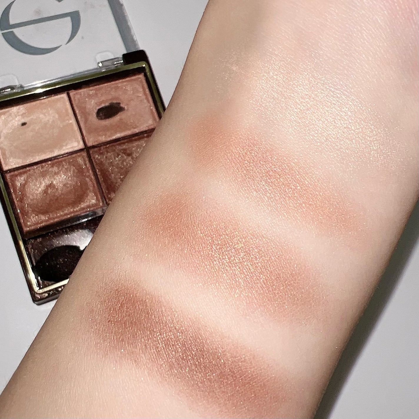 スキニーリッチシャドウ/excel/アイシャドウパレットを使ったクチコミ(3枚目)