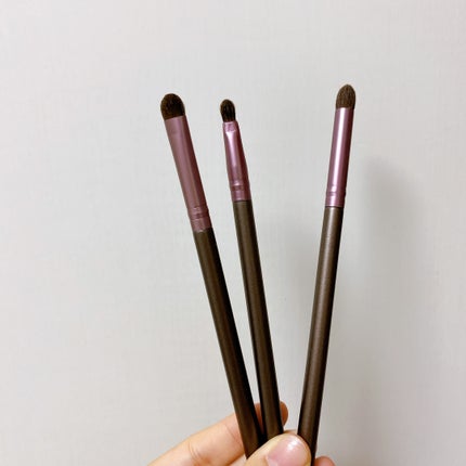 アイデイト アイシャドウブラシ(馬毛、Mサイズ)/IDATE/メイクブラシを使ったクチコミ(2枚目)