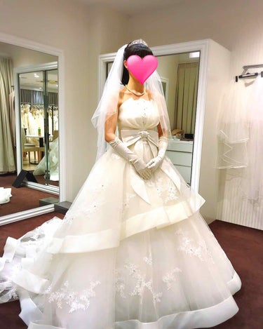 結婚式が昨日無事に終わった橘です。
こんにちは！

普段は履くことのない12cmハイヒールの靴に
総重量何kg!?ってくらい重いドレスを着て、
チャペルや披露宴会場を練り歩き…
式当日の昨日には筋肉痛に