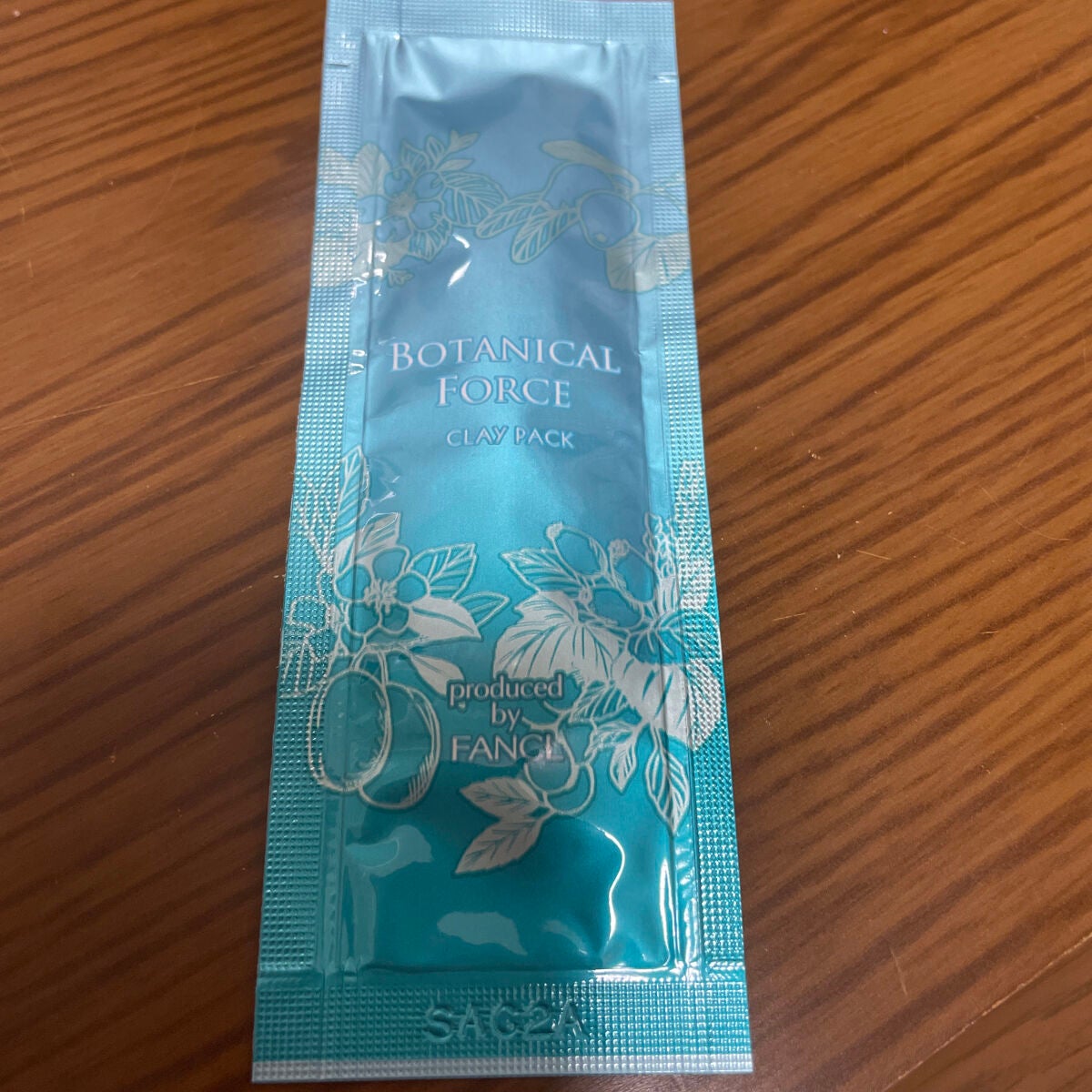 毛穴つるつるクレイパック/ボタニカルフォース/洗い流すパック・マスクを使ったクチコミ(3枚目)