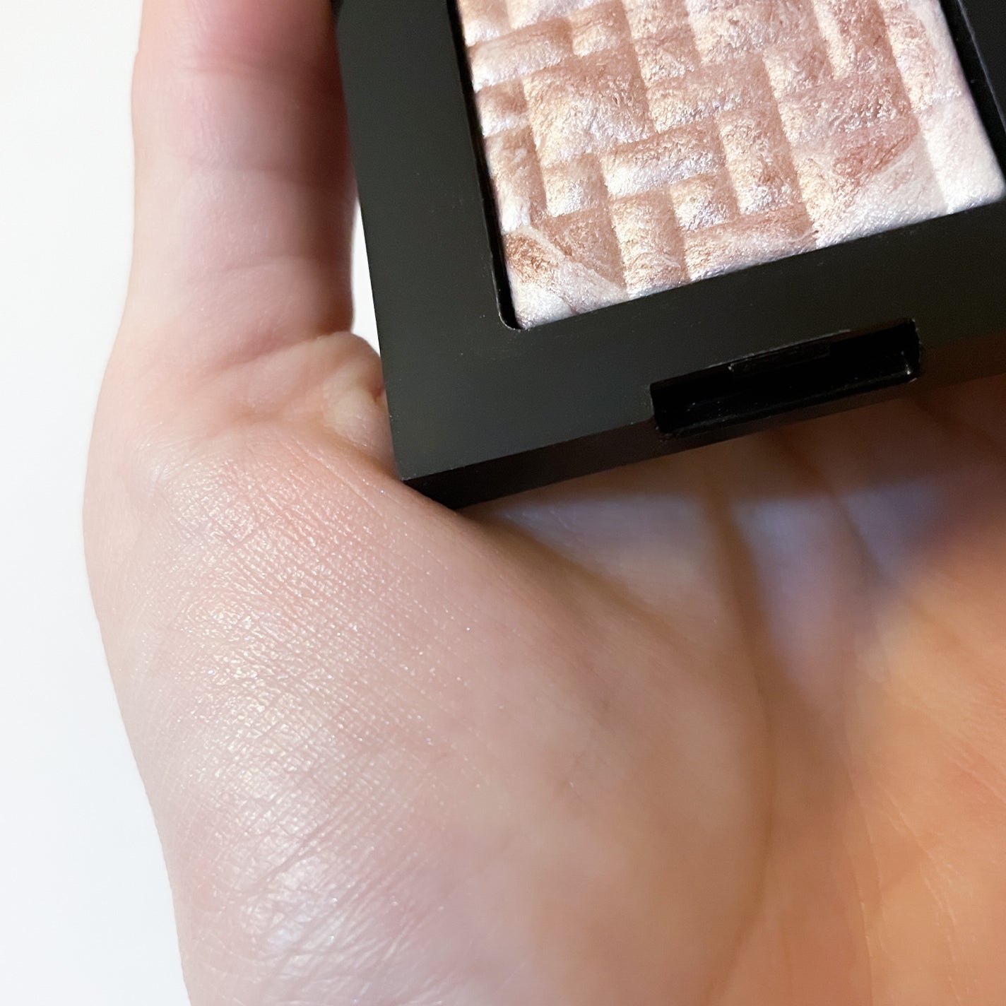 ハイライティング パウダー/BOBBI BROWN/パウダーハイライトを使ったクチコミ(2枚目)