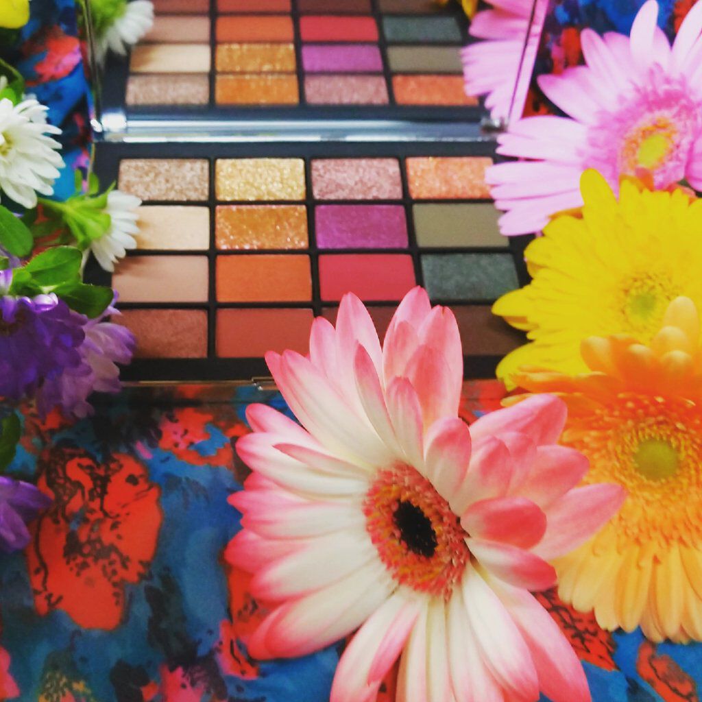 NARS ビジュー アイシャドーパレットのクチコミ「#クリスマスコフレ大公開 ⛄️🎄✨  今年大本命のギラギラパレット🎨NARS『ビジュー アイシ.....」（1枚目）