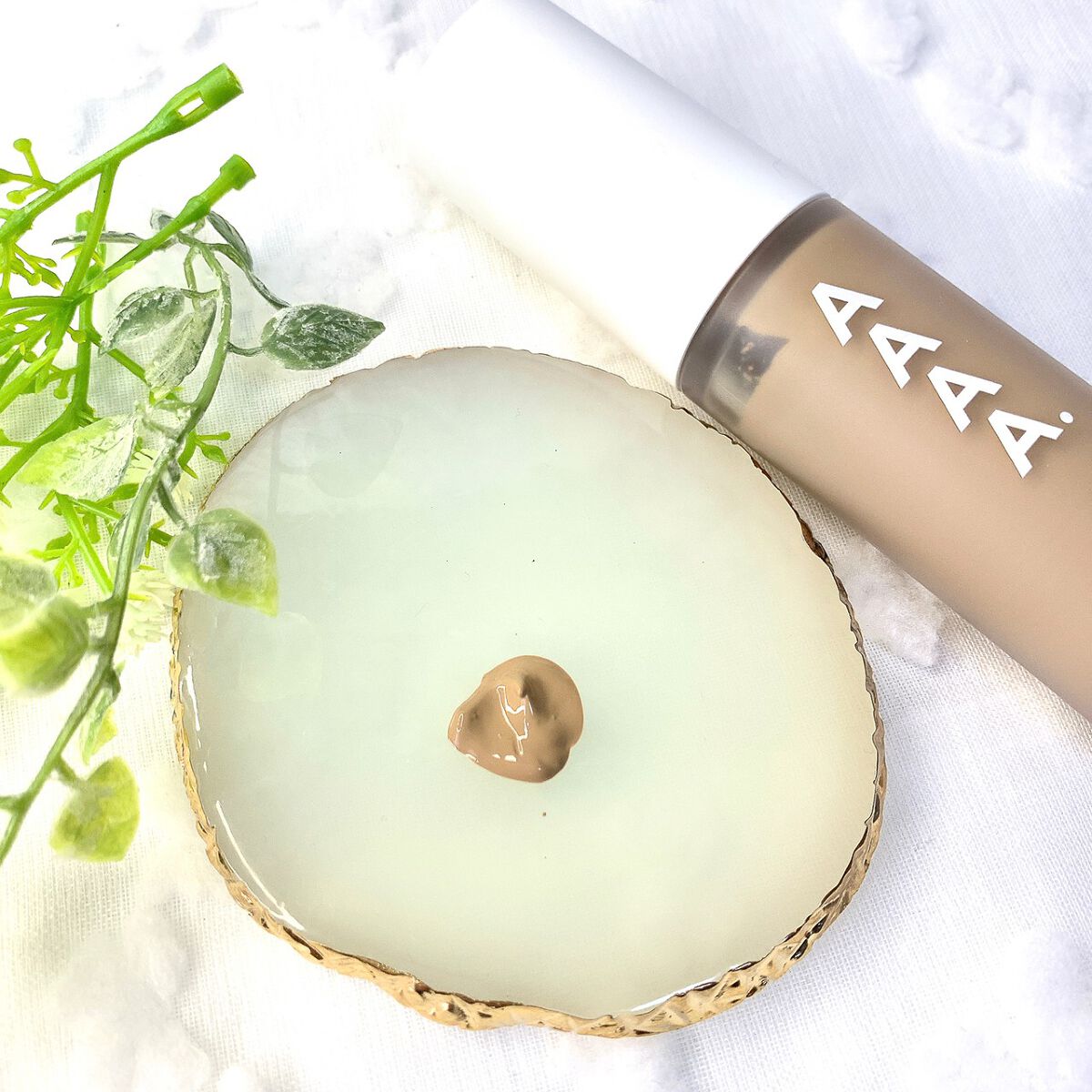 リキッドファンデーション/AAAA./クリーム・エマルジョンファンデーションを使ったクチコミ(2枚目)