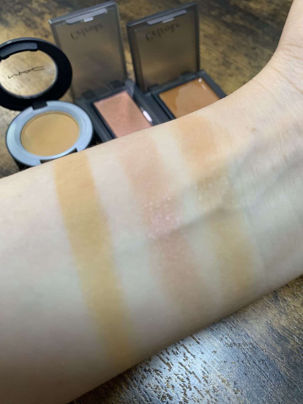 セルヴォーク ヴォランタリー アイズ/Celvoke/単色アイシャドウを使ったクチコミ（3枚目）