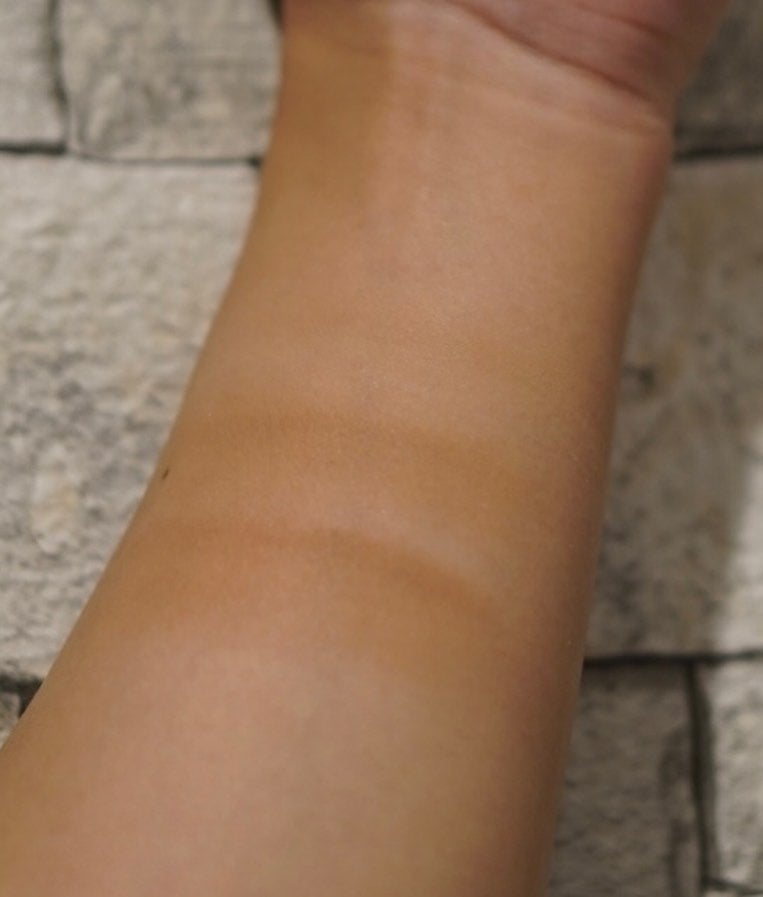 contradiction on LIPS 「hemeトリプルコントアパレット ナチュラルパケも中身も高級感..」(3枚目)