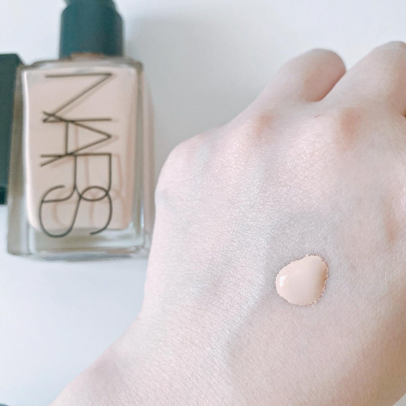 ライトリフレクティング ファンデーション/NARS/リキッドファンデーションを使ったクチコミ(2枚目)