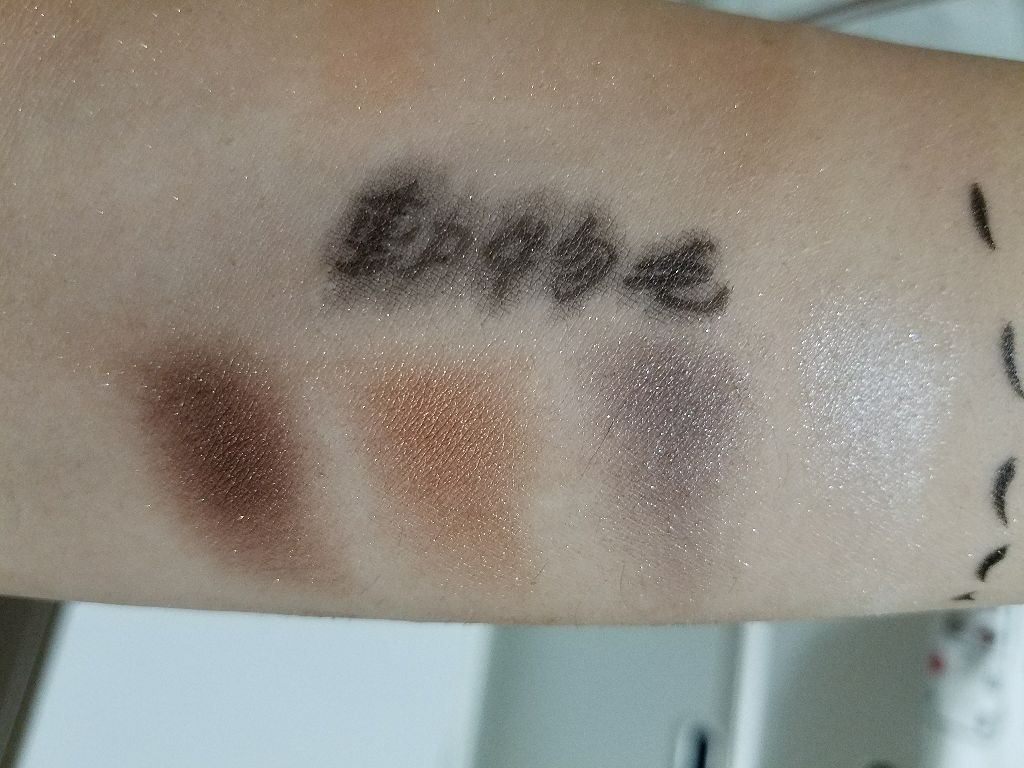 エルファー パールインアイシャドウ/DAISO/アイシャドウパレットを使ったクチコミ(4枚目)