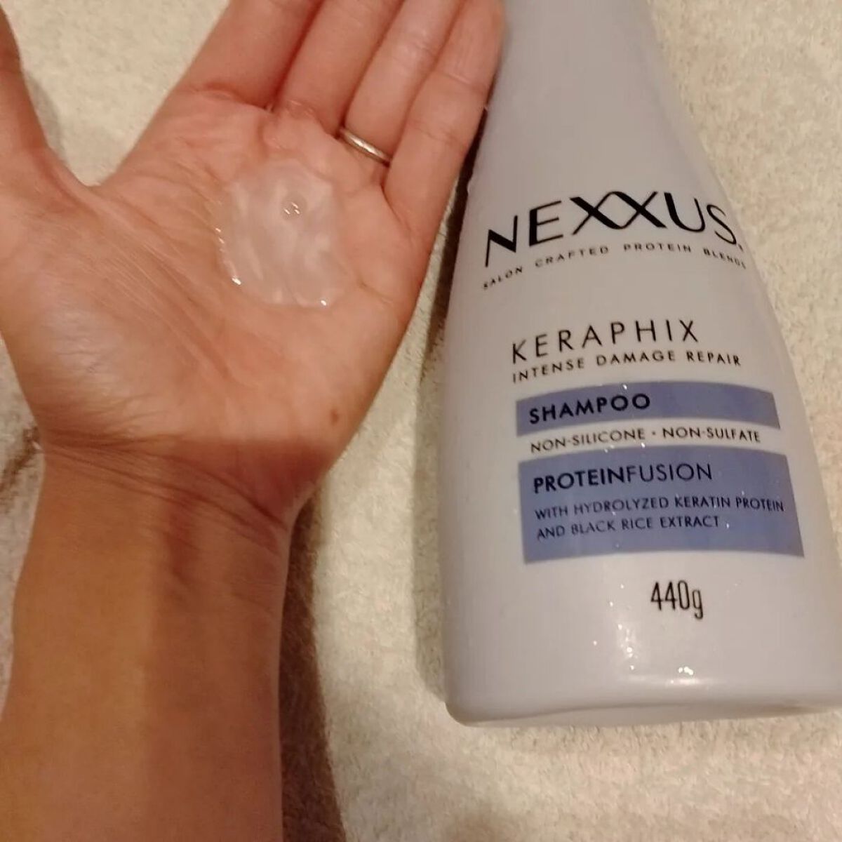 ネクサス インテンスダメージリペア 洗い流さないトリートメントオイル/NEXXUS(ネクサス)/ヘアオイルを使ったクチコミ（3枚目）