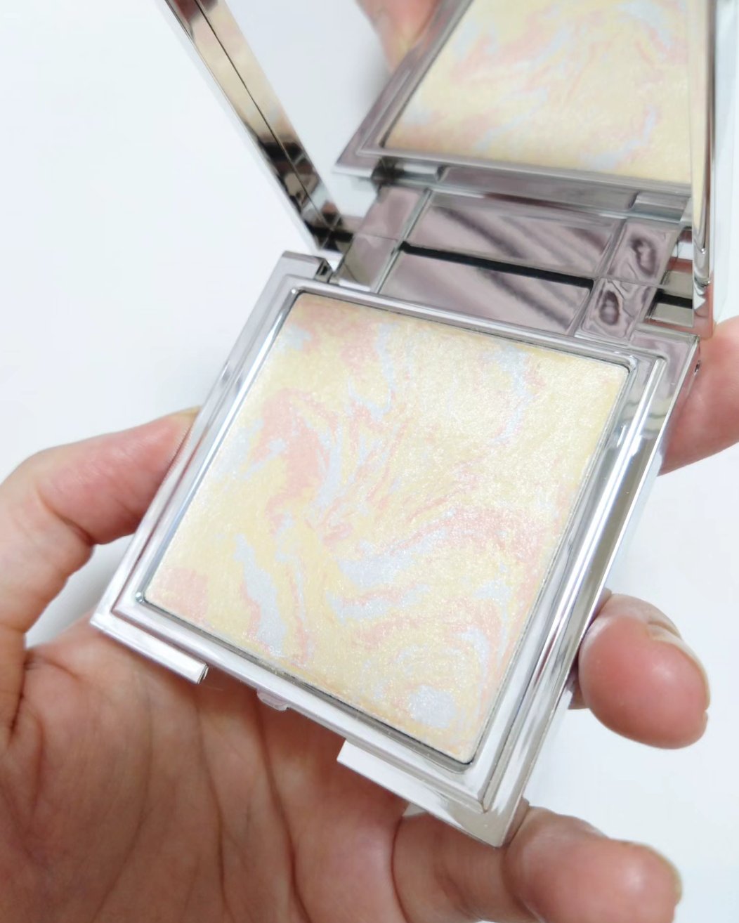 スキンルミナスハイライター/DEAR DAHLIA/パウダーハイライトを使ったクチコミ（3枚目）