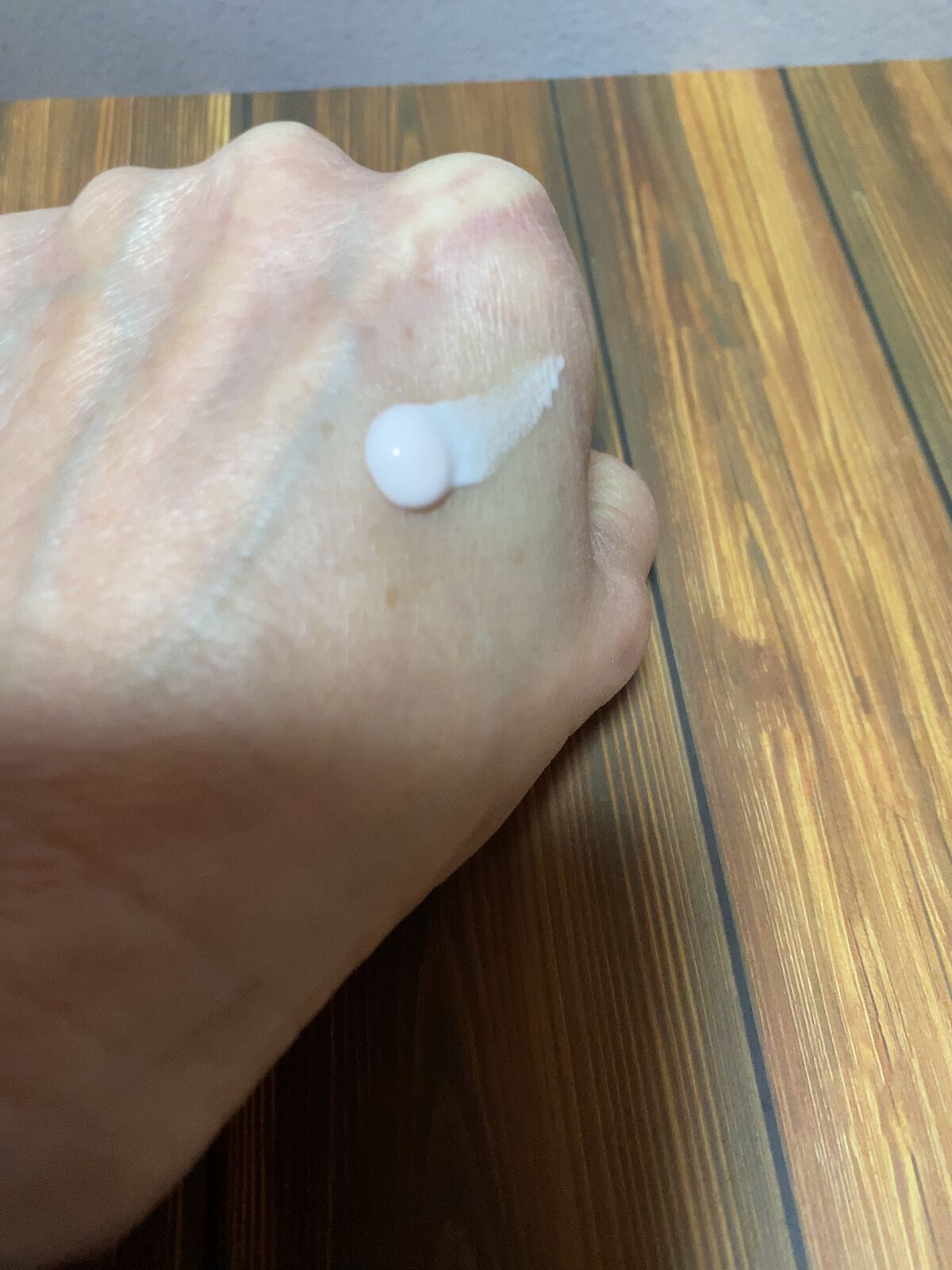 ニベアUV ディープ プロテクト&ケア トーンアップ エッセンス/ニベア/日焼け止めローションを使ったクチコミ(2枚目)