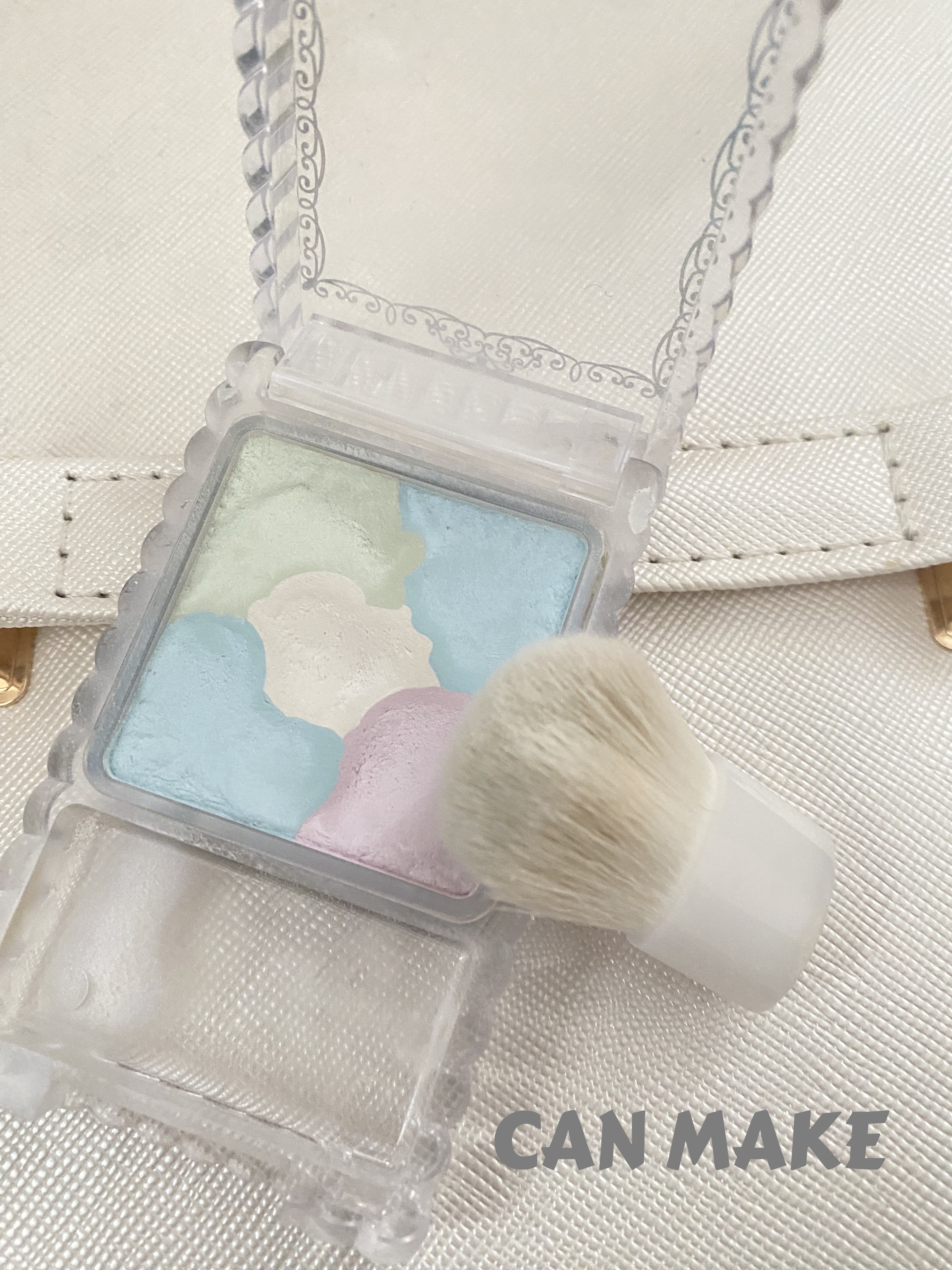 グロウフルールハイライター/キャンメイク/パウダーハイライトを使ったクチコミ（1枚目）