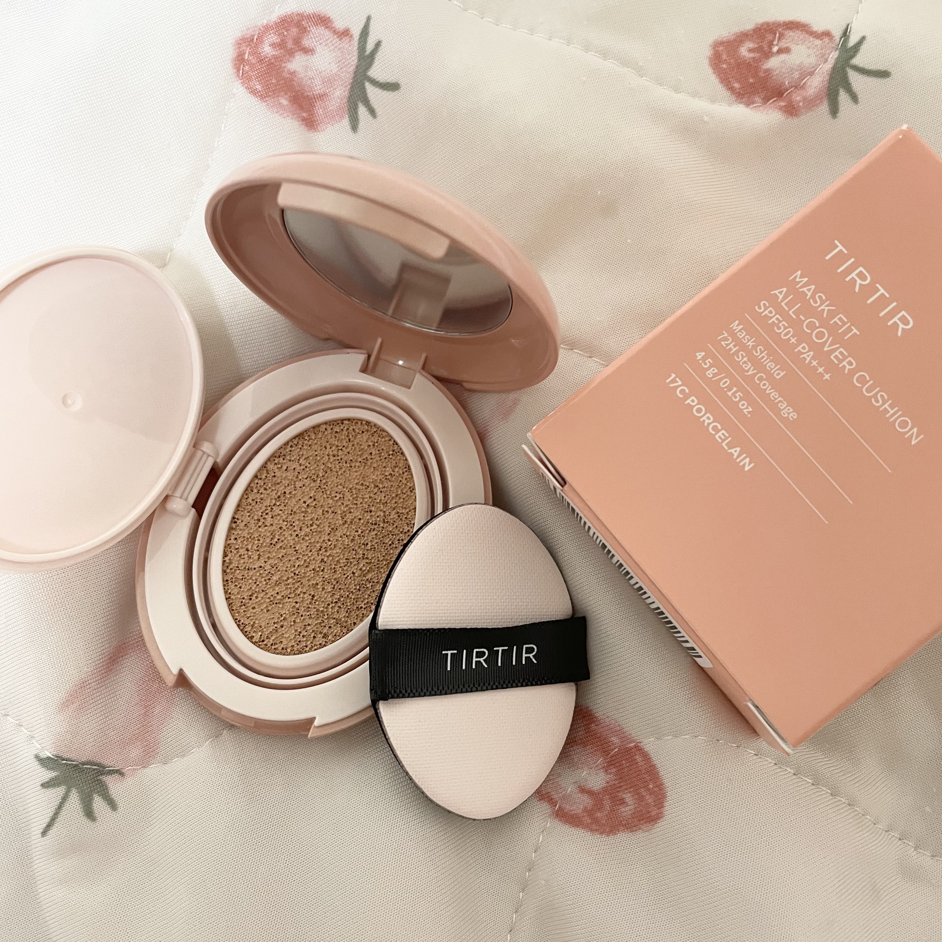 マスクフィットオールカバークッション 17Cポーセリン ミニ/TIRTIR(ティルティル)/クッションファンデーションを使ったクチコミ（1枚目）