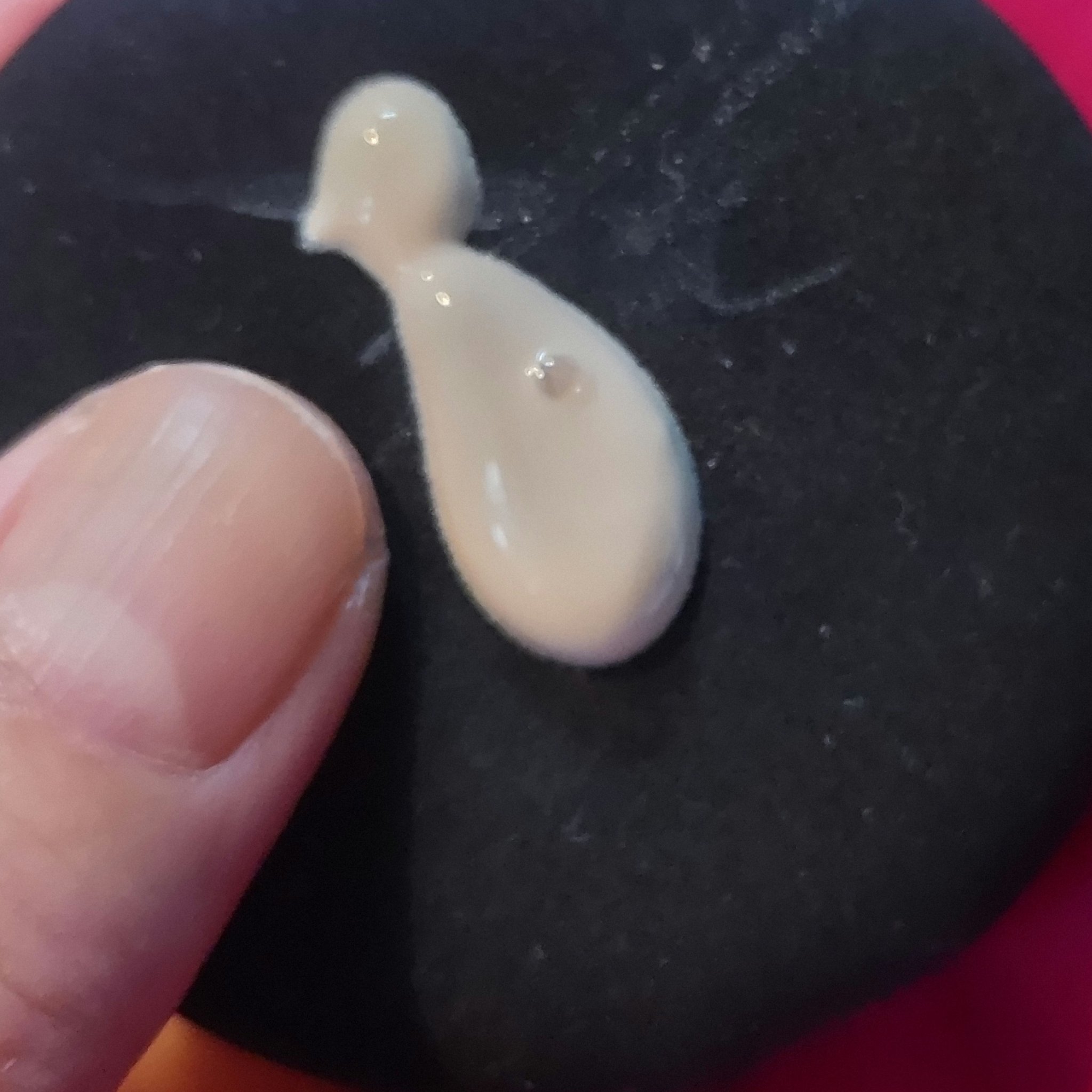 ライトリフレクティング　トーンアップヴェール/NARS/化粧下地を使ったクチコミ（3枚目）