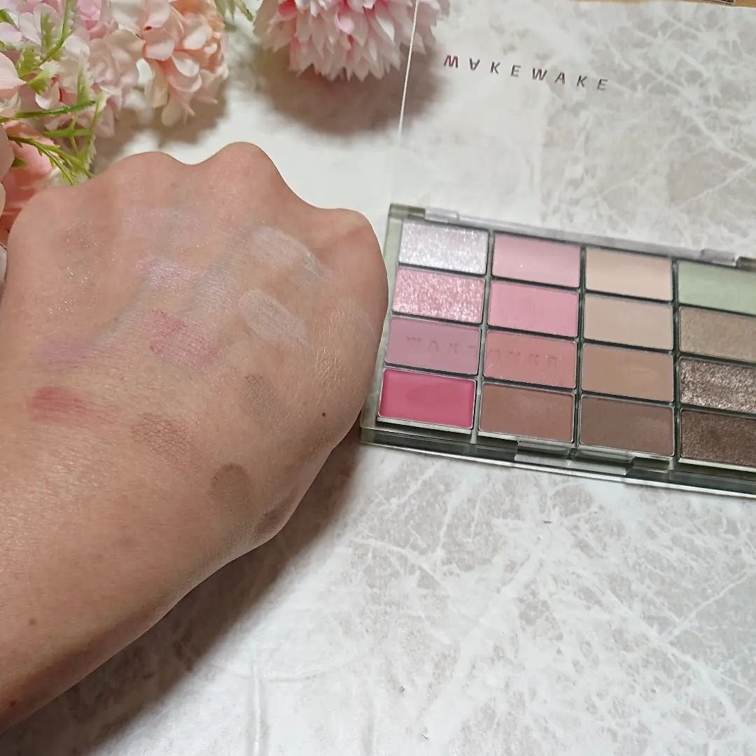 ソフトブラーリングアイパレット/wakemake/アイシャドウパレットを使ったクチコミ(5枚目)