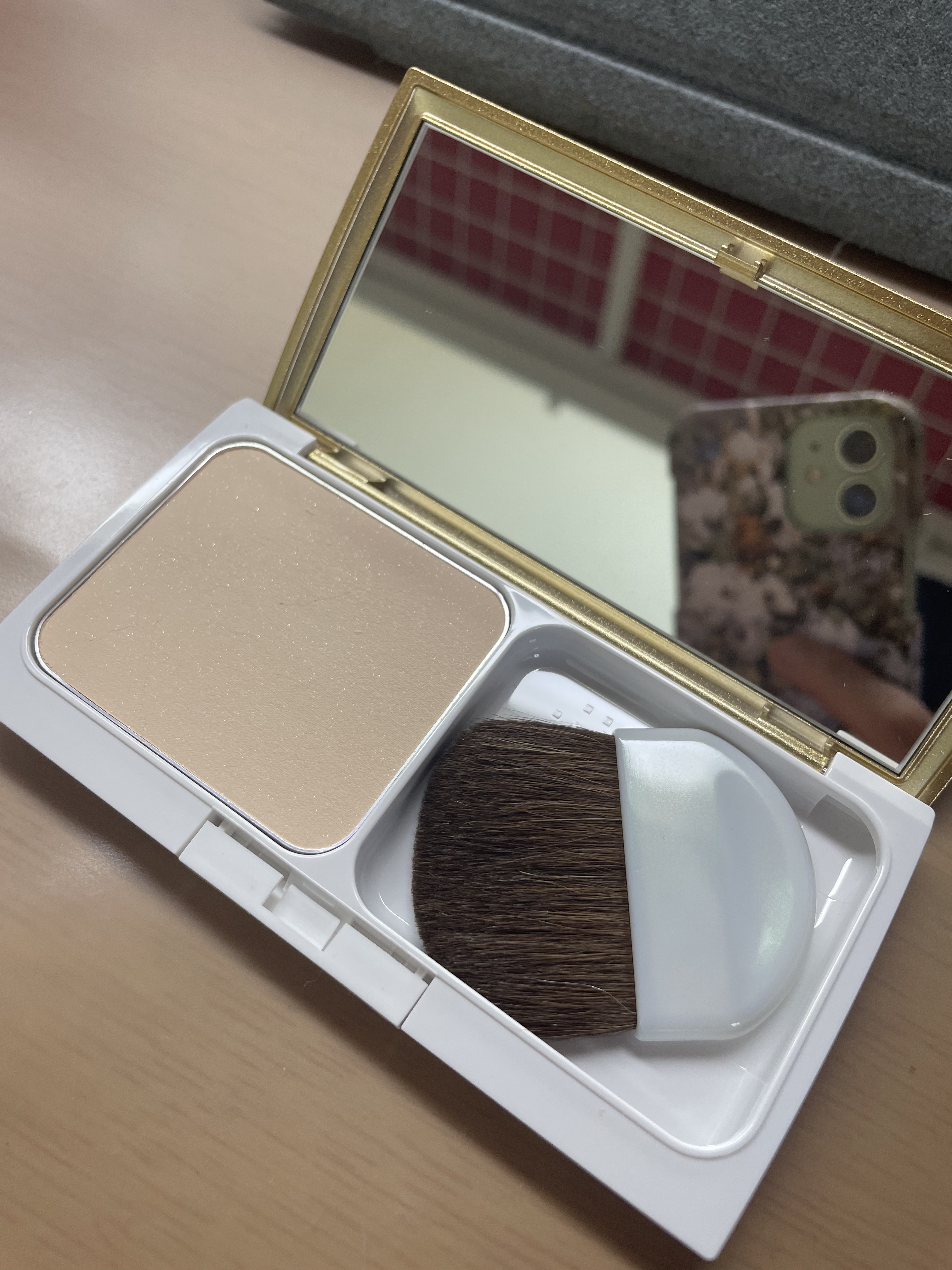 ヴィー スキンフィックスパウダー /ヴィー/ルースパウダーを使ったクチコミ（1枚目）