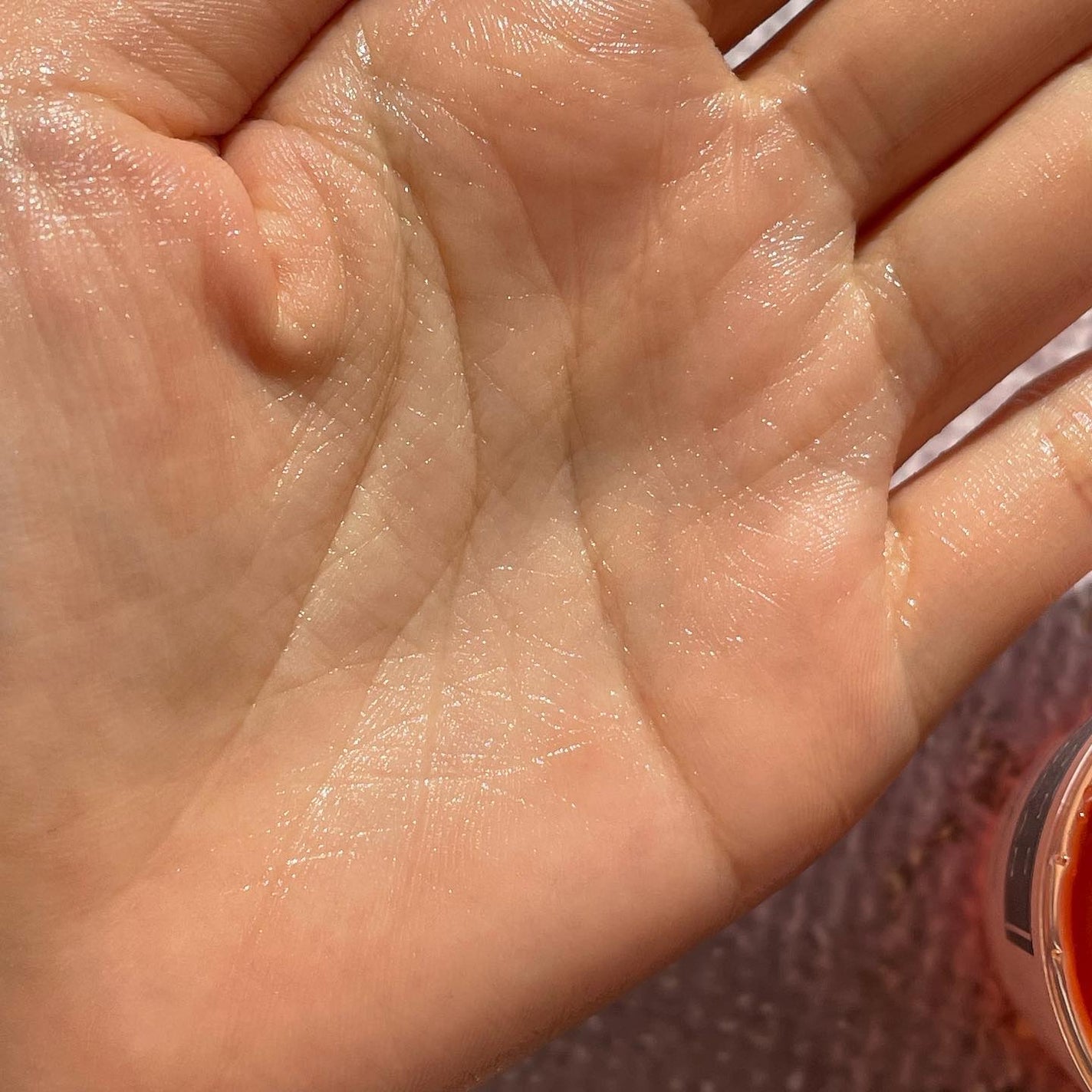 モモアルガンヘアエッセンス/ガランビュー/ヘアオイルを使ったクチコミ(4枚目)