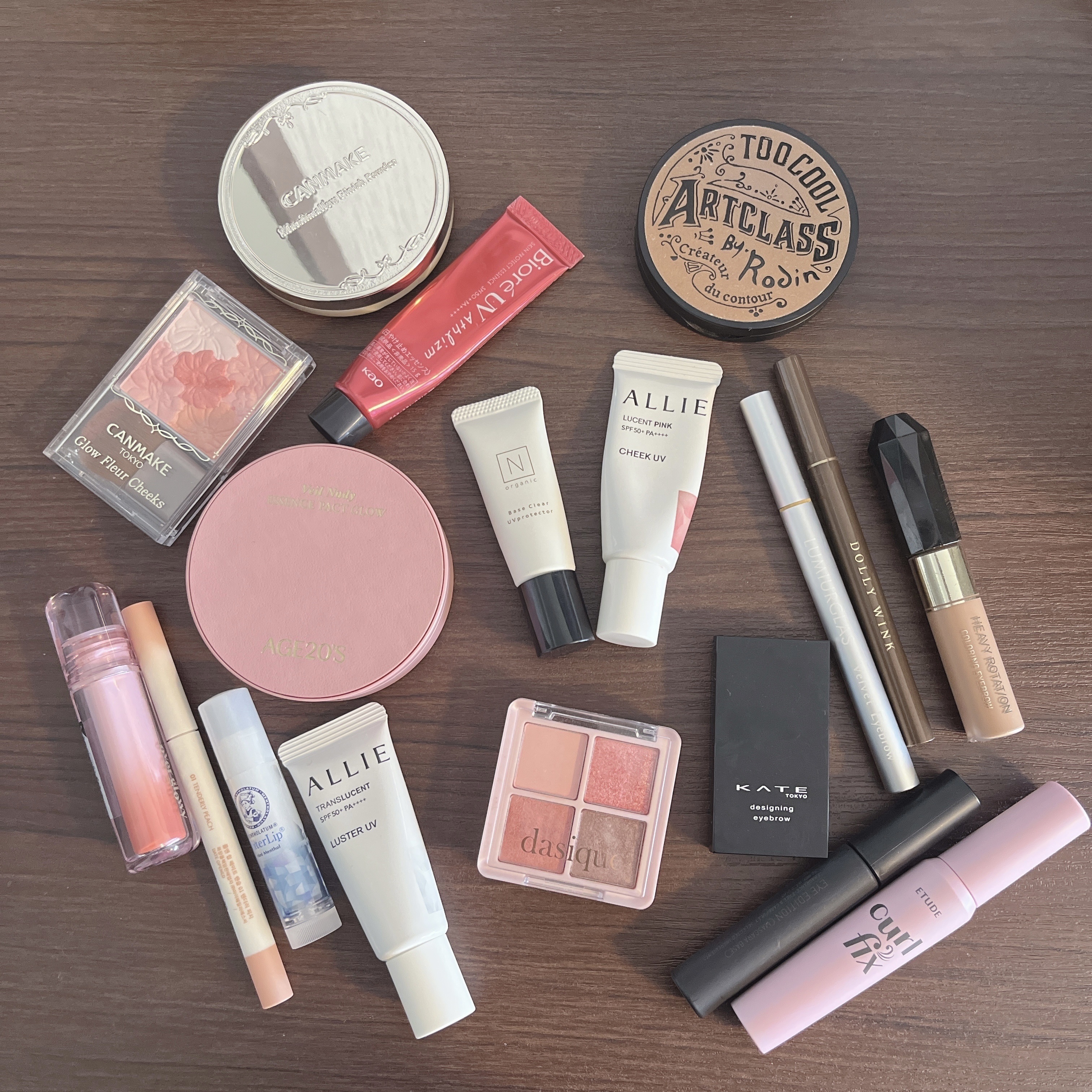 グロウフルールチークス/キャンメイク/パウダーチークを使ったクチコミ（1枚目）