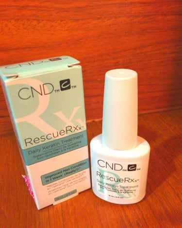 ⭐️CND Rescue Rx⭐️
ジェルで痛んだ爪の修復に職場のお仲間から教えてもらったもの。
今日から使ってみます。
匂いは甘いバニラビーンズのような香り。
塗った感じもテカテカしなく浸透してるのか