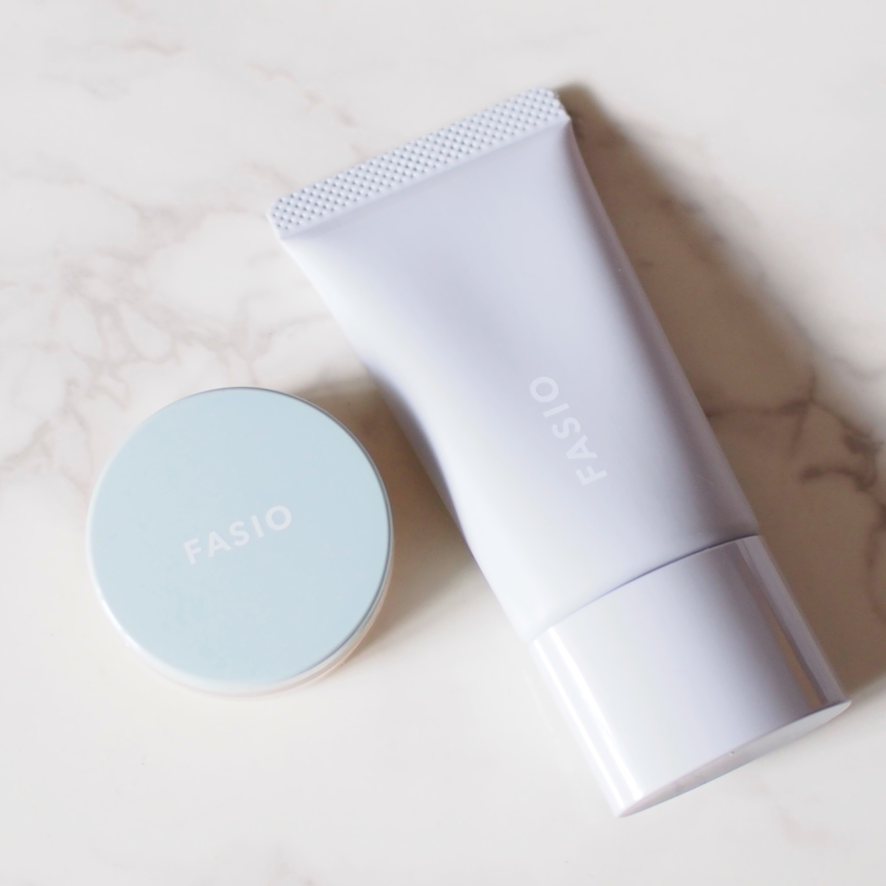 ウルトラカバー コンシーラー WP/FASIO/クリームコンシーラーを使ったクチコミ（2枚目）