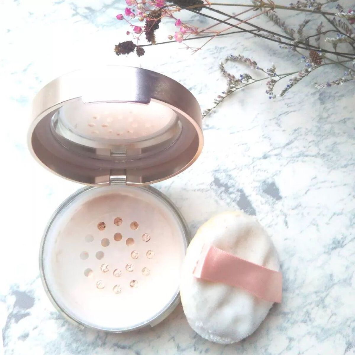 SC モイストパウダー/マーシュ・フィールド/ルースパウダーを使ったクチコミ(2枚目)